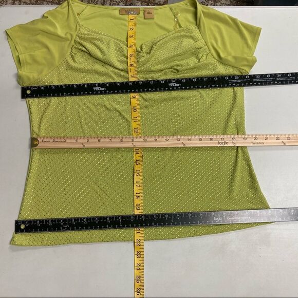 VALERIE STEVENS Women’s Green Studded Top Size Large Short Sleeves Cowl Neck - Picture 5 of 8